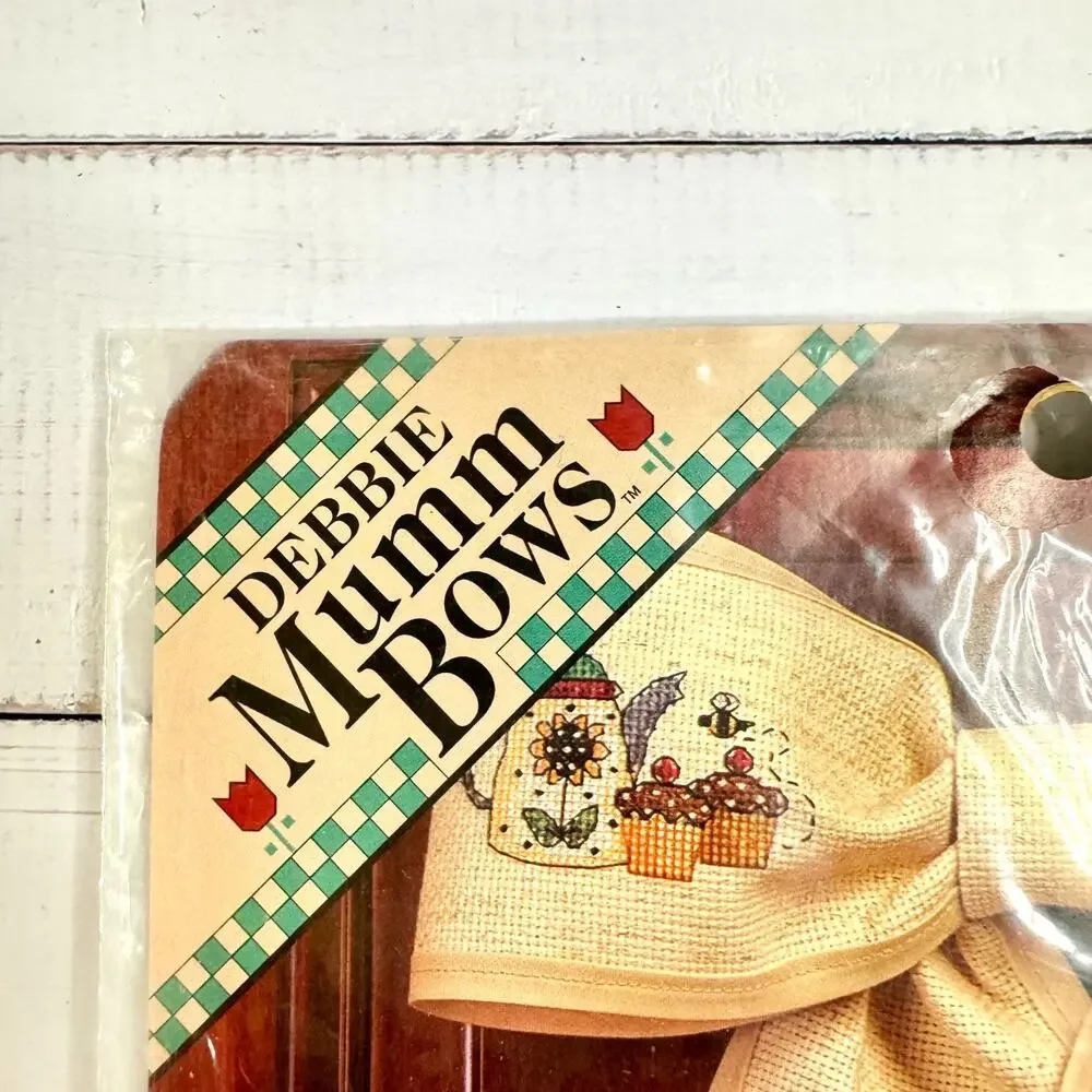 Vtg NOS Debbie Mumm Hunny Home 17” Front Door Bow Cross Stitch Kit Bears 72363